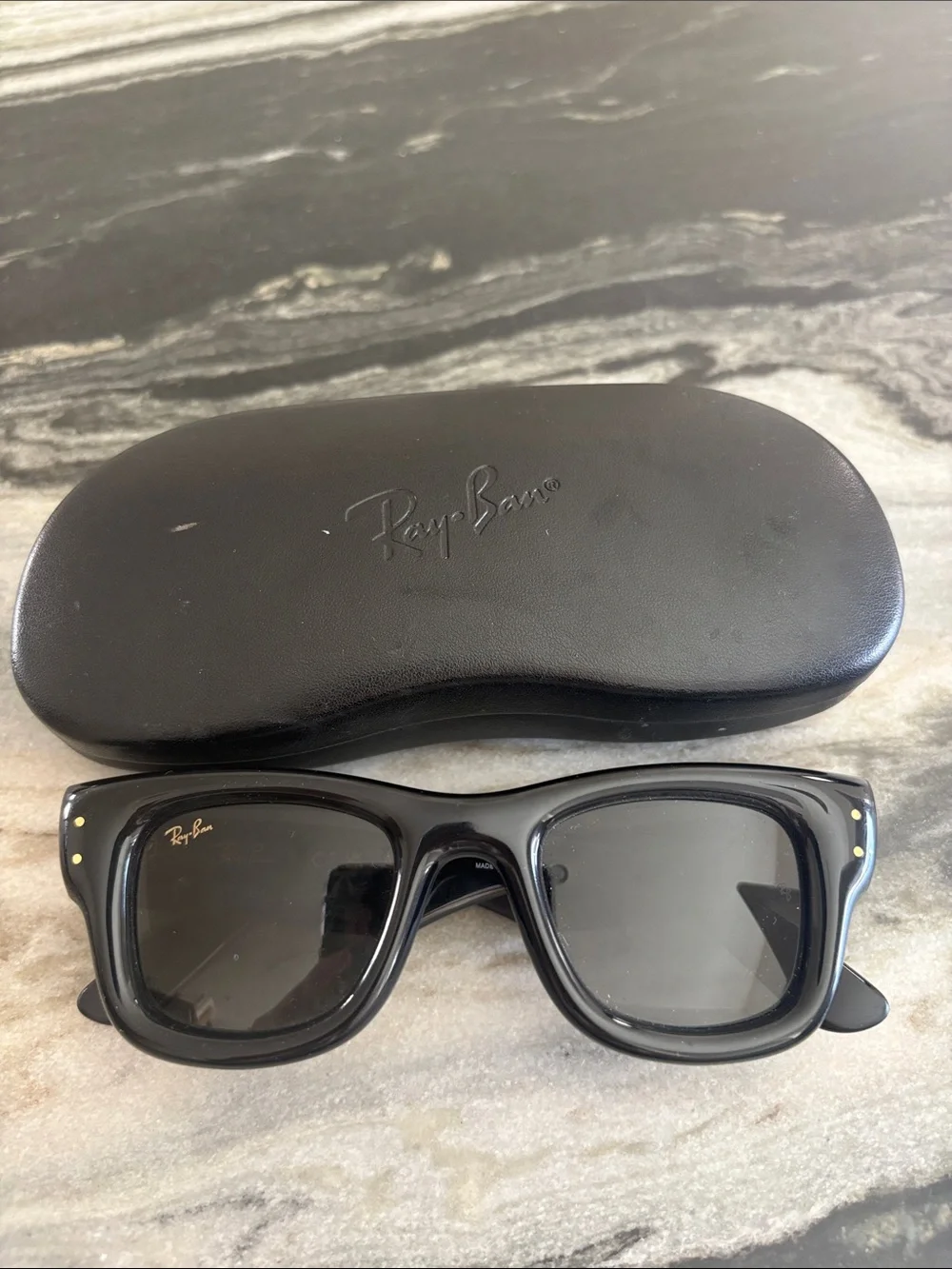Ray-Ban Wayfarer Puffer sunglasses, RB 4940 601/87 47▪️23 145 3N